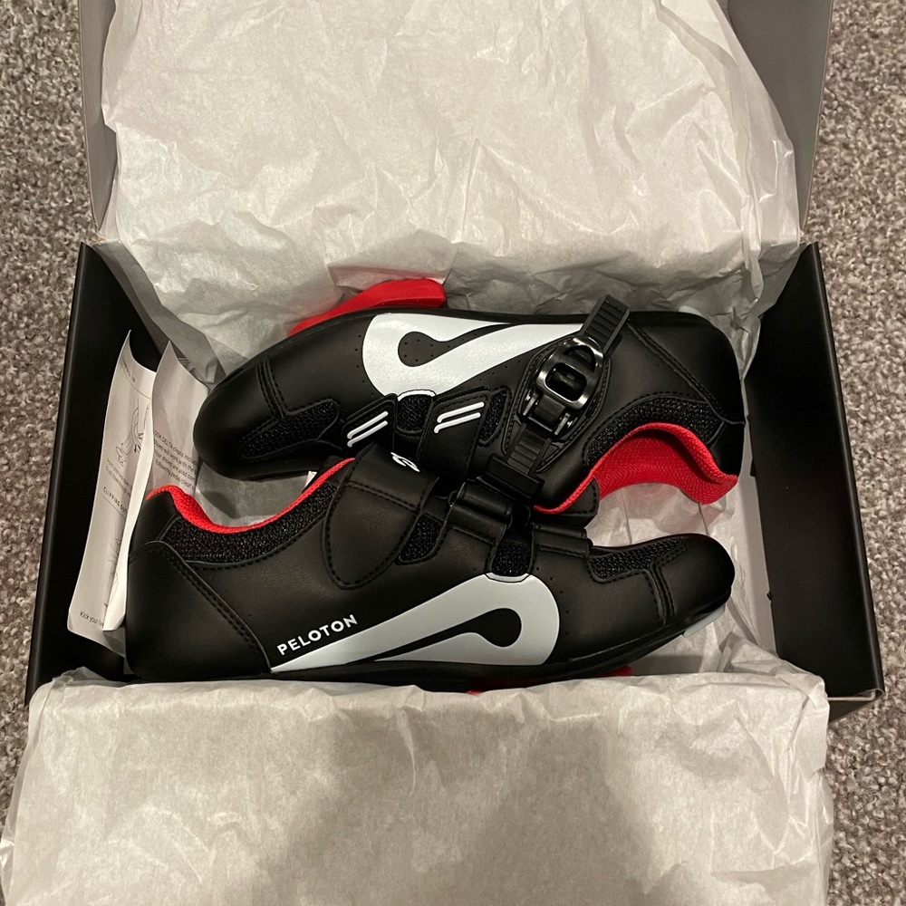 Peloton Cycling Shoes- Women size 38 (7)